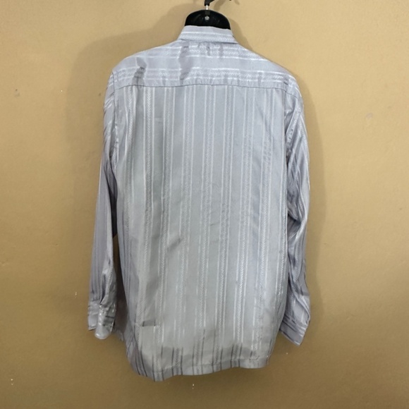 Loris Azzaro Silk Shirt VINTAGE 1960s 21" armpit to armpit seams - Picture 3 of 4